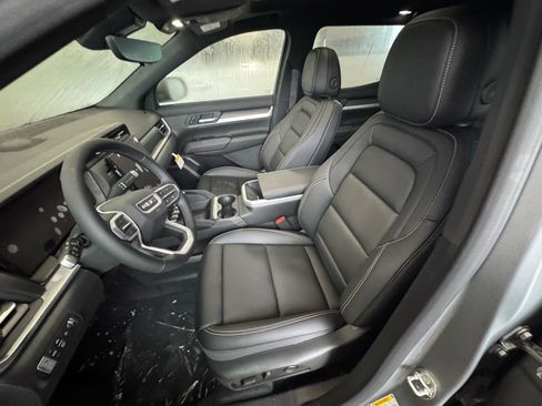 New 2026 GMC Terrain Elevation w/ Elevation Premium Package image 17