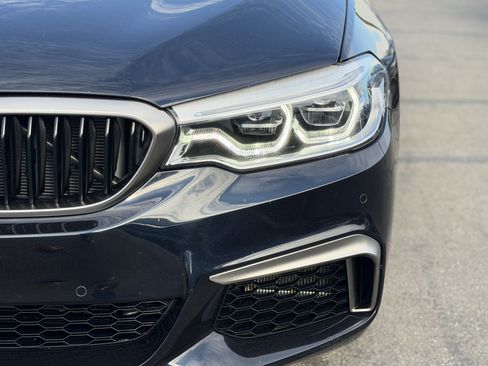 Used 2019 BMW M550i xDrive AWD/4WD image 9