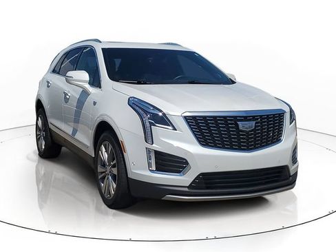 Certified 2024 Cadillac XT5 Premium Luxury w/ Technology Package AWD/4WD image 2