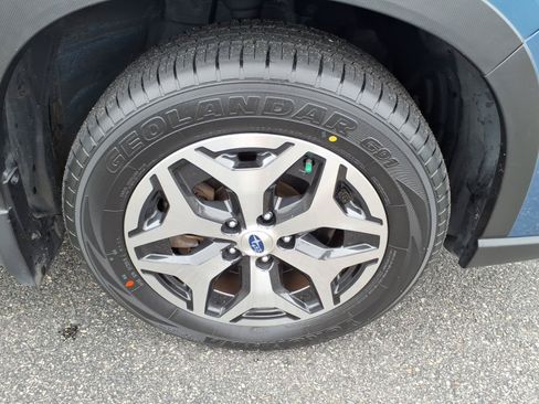Used 2023 Subaru Forester Premium AWD/4WD image 7