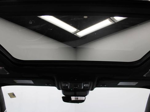 Certified 2023 Cadillac Escalade ESV V image 23