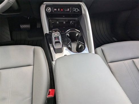 Used 2025 Audi Q5 Premium w/ Convenience Package image 20