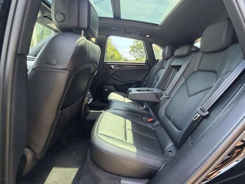 Certified 2023 Porsche Macan S AWD/4WD image 16