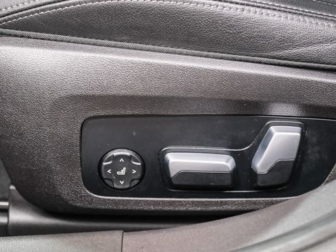 Used 2022 BMW 330e w/ Driving Assistance Package RWD image 28