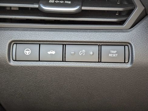 Used 2025 Nissan Altima 2.5 SL FWD image 24