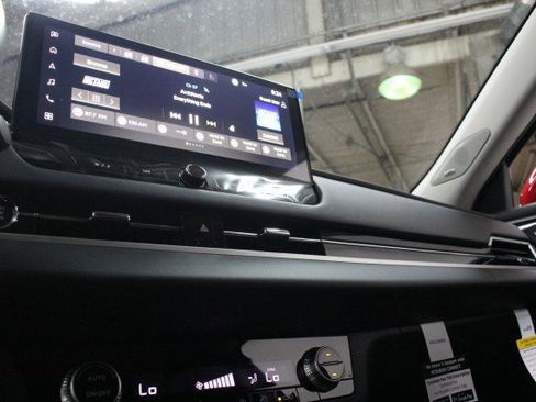 New 2026 Mitsubishi Outlander ES FWD image 12