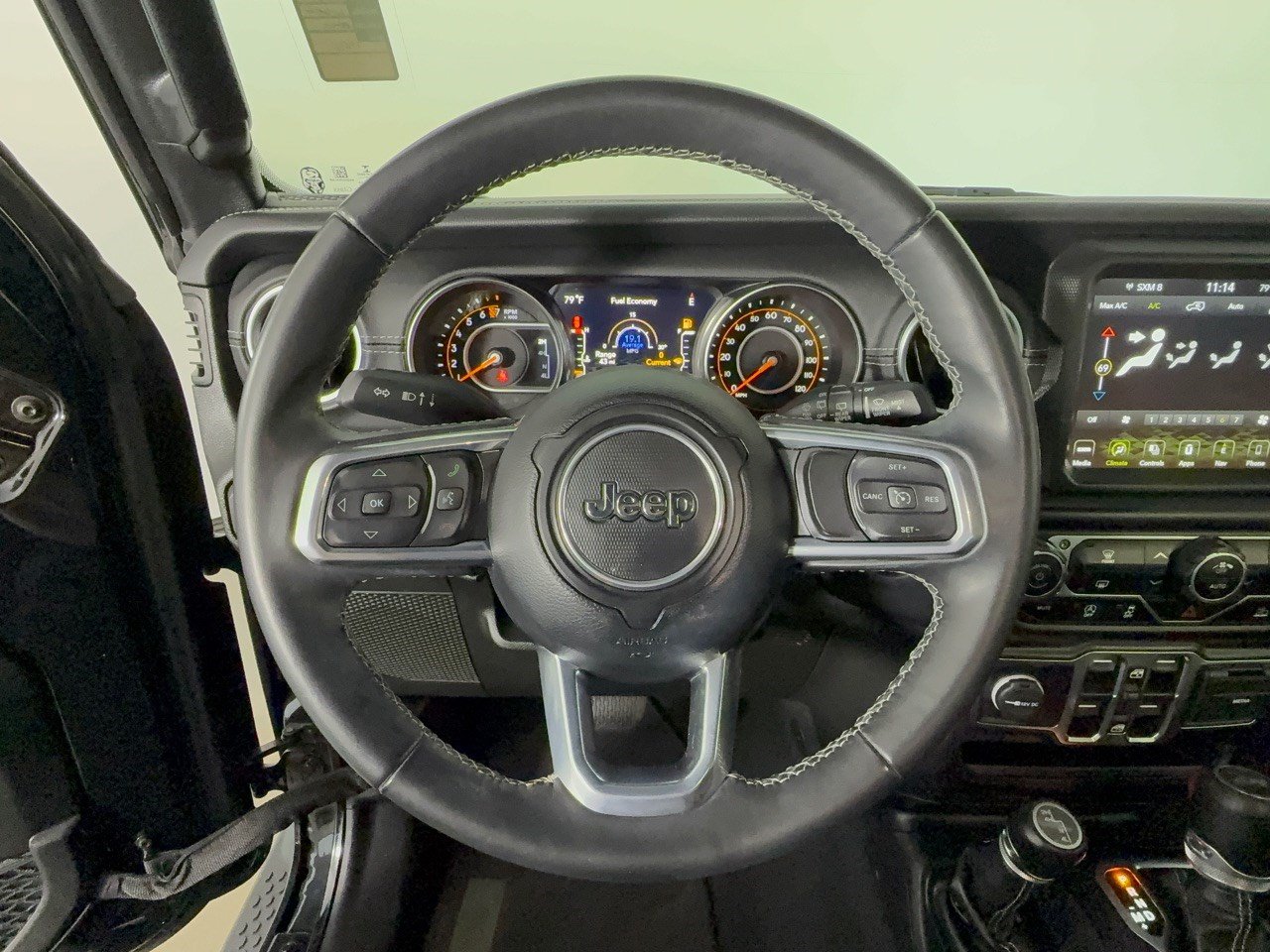 Used 2022 Jeep Wrangler Unlimited Sahara w/ LED Lighting Group AWD/4WD image 10