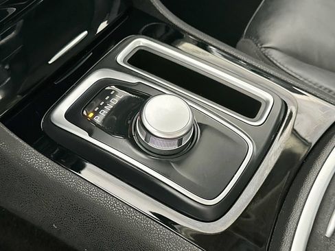 Used 2023 Chrysler 300 Touring L w/ Popular Equipment Group RWD image 16