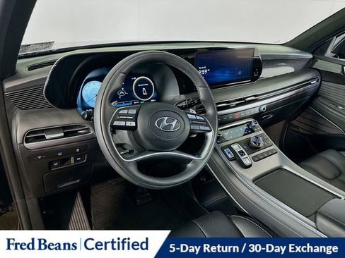 Used 2025 Hyundai Palisade Calligraphy image 21