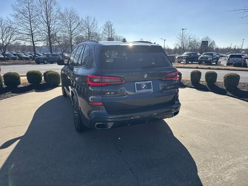 Used 2019 BMW X5 xDrive40i w/ M Sport Package image 3