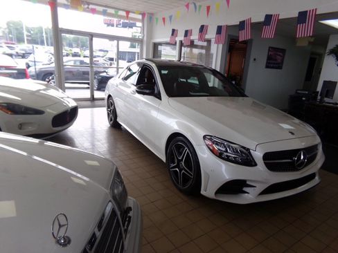 Used 2020 Mercedes-Benz C 300 Sedan w/ AMG Line image 4