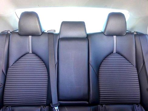 Certified 2023 Toyota Camry SE FWD image 14