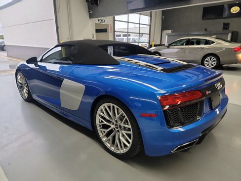 Used 2018 Audi R8 V10 AWD/4WD image 2