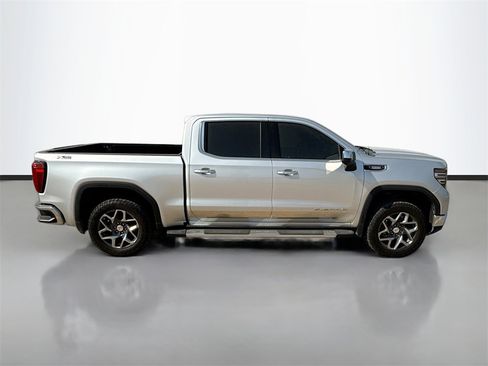 Used 2022 GMC Sierra 1500 SLT w/ SLT Premium Plus Package image 4