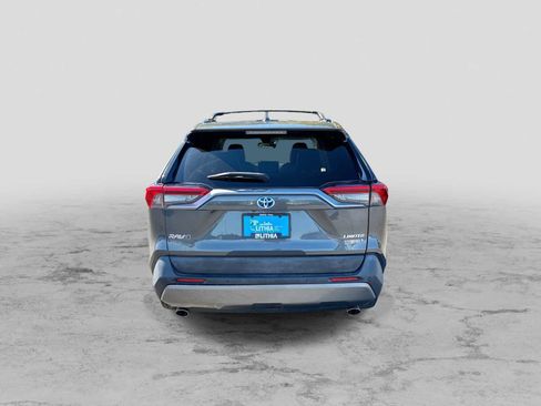 Used 2020 Toyota RAV4 Limited AWD/4WD image 7