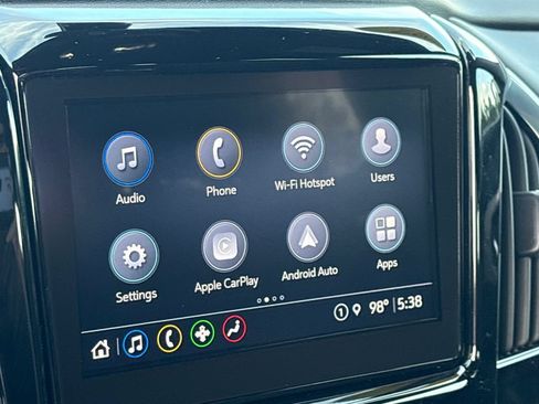 Used 2022 Chevrolet Traverse LT FWD image 16