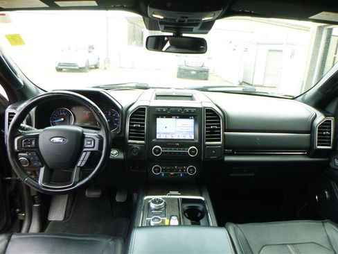 Used 2018 Ford Expedition Max Limited w/ Equipment Group 302A AWD/4WD image 15