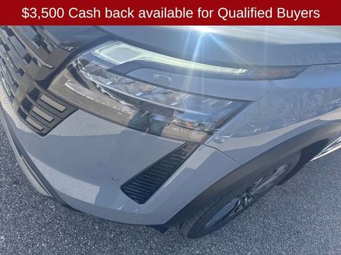 New 2026 Nissan Pathfinder Platinum image 35