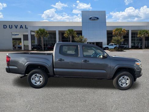 Used 2022 Toyota Tacoma SR AWD/4WD image 3