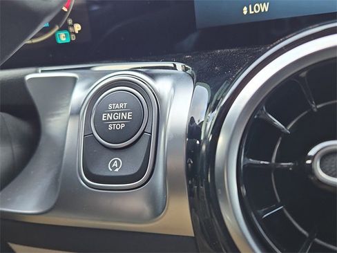 New 2026 Mercedes-Benz GLB 250 4MATIC image 11