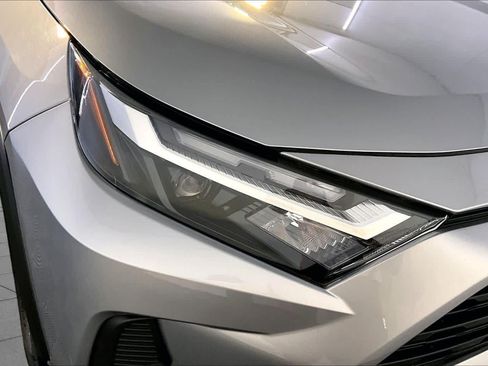 Used 2022 Toyota RAV4 XLE w/ Convenience Package AWD/4WD image 27