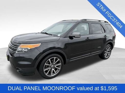 Used 2015 Ford Explorer XLT w/ Equipment Group 202B image 3