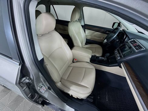 Used 2017 Subaru Outback 2.5i Limited w/ Popular Package #5 AWD/4WD image 28