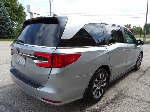 Used 2024 Honda Odyssey EX-L image 11