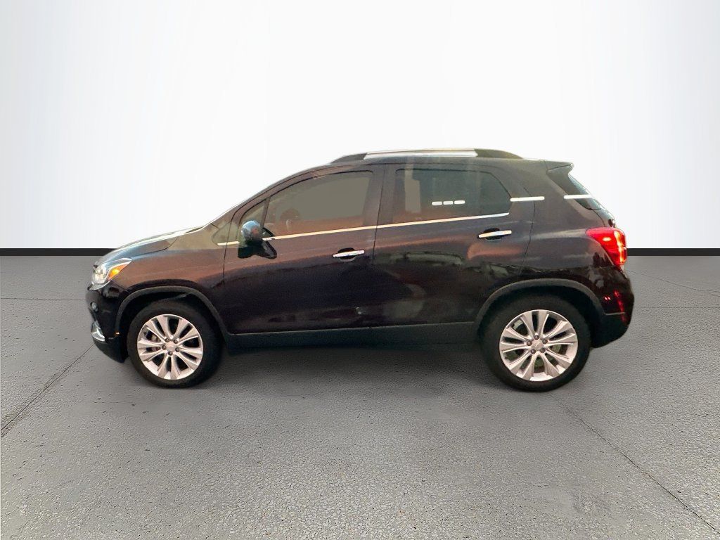 Used 2020 Chevrolet Trax Premier FWD image 3