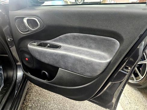 Used 2017 FIAT 500L Trekking image 29