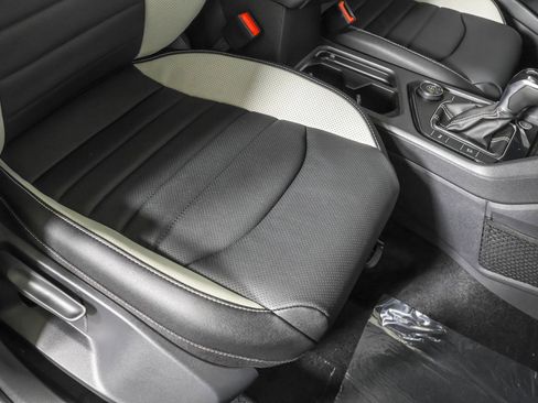 New 2026 Volkswagen Taos SEL image 46