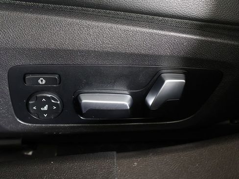 Used 2019 BMW 330i xDrive Sedan w/ M Sport Package image 36