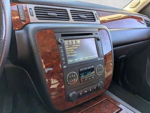 Used 2012 Chevrolet Tahoe LTZ image 13