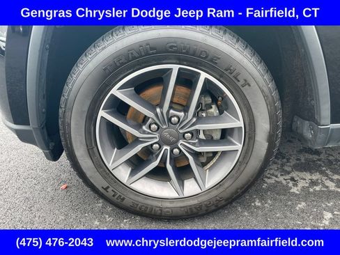 Used 2019 Jeep Grand Cherokee Limited AWD/4WD image 13