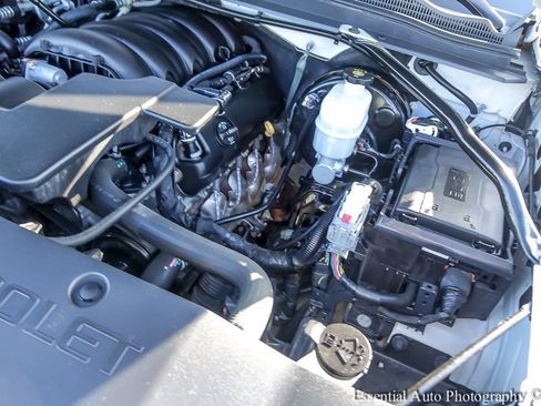 Used 2019 Chevrolet Suburban Premier image 28