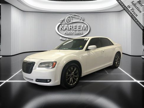 Used 2014 Chrysler 300 S image 1