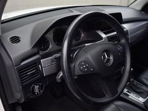 Used 2010 Mercedes-Benz GLK 350 4MATIC image 22