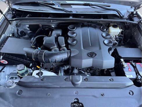 Used 2011 Toyota 4Runner SR5 image 8