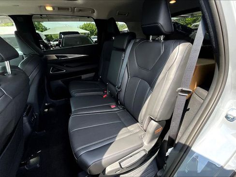 New 2026 INFINITI QX60 Luxe w/ Cargo Package image 15