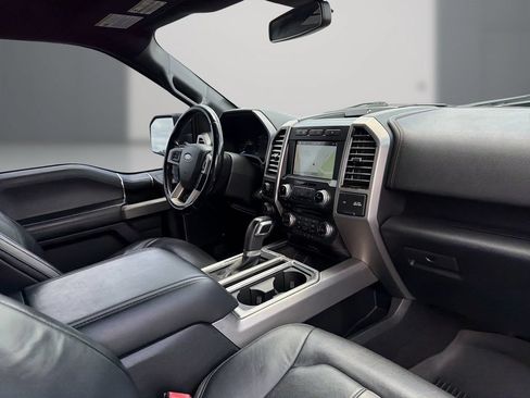 Used 2018 Ford F150 Platinum w/ Equipment Group 701A Luxury AWD/4WD image 11
