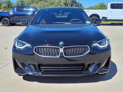Used 2025 BMW 230i Coupe w/ Premium Package image 10
