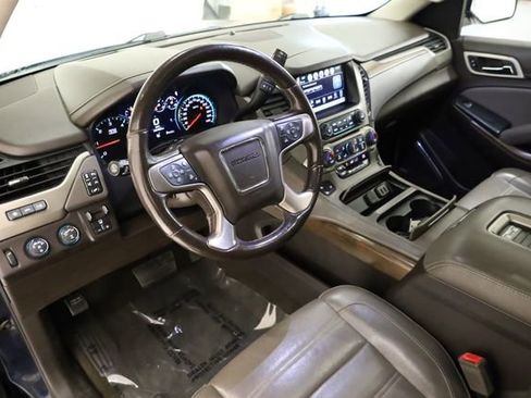 Used 2018 GMC Yukon Denali w/ Denali Ultimate Package image 12