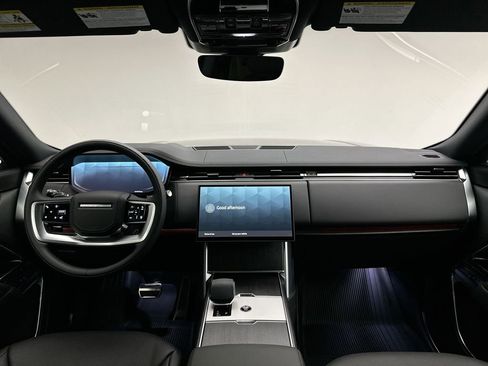 New 2026 Land Rover Range Rover Long Wheelbase SE image 16