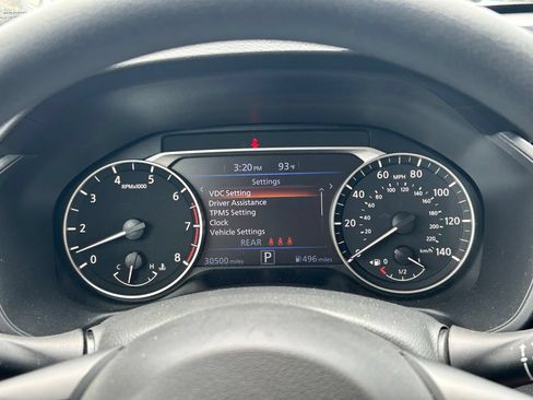 Used 2025 Nissan Altima 2.5 SV FWD image 29