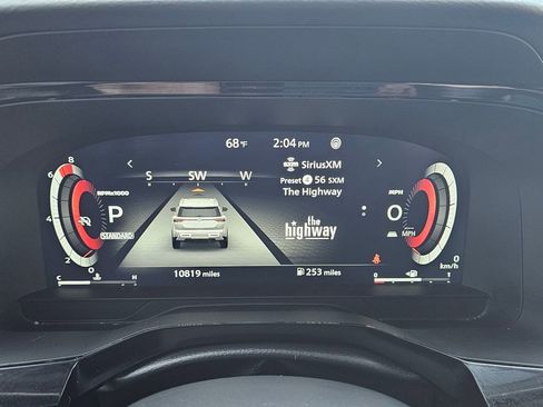 Used 2025 Nissan Pathfinder Platinum w/ Cargo Package image 25