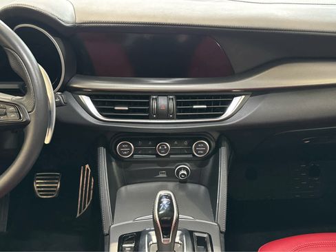 Used 2024 Alfa Romeo Stelvio Veloce image 16