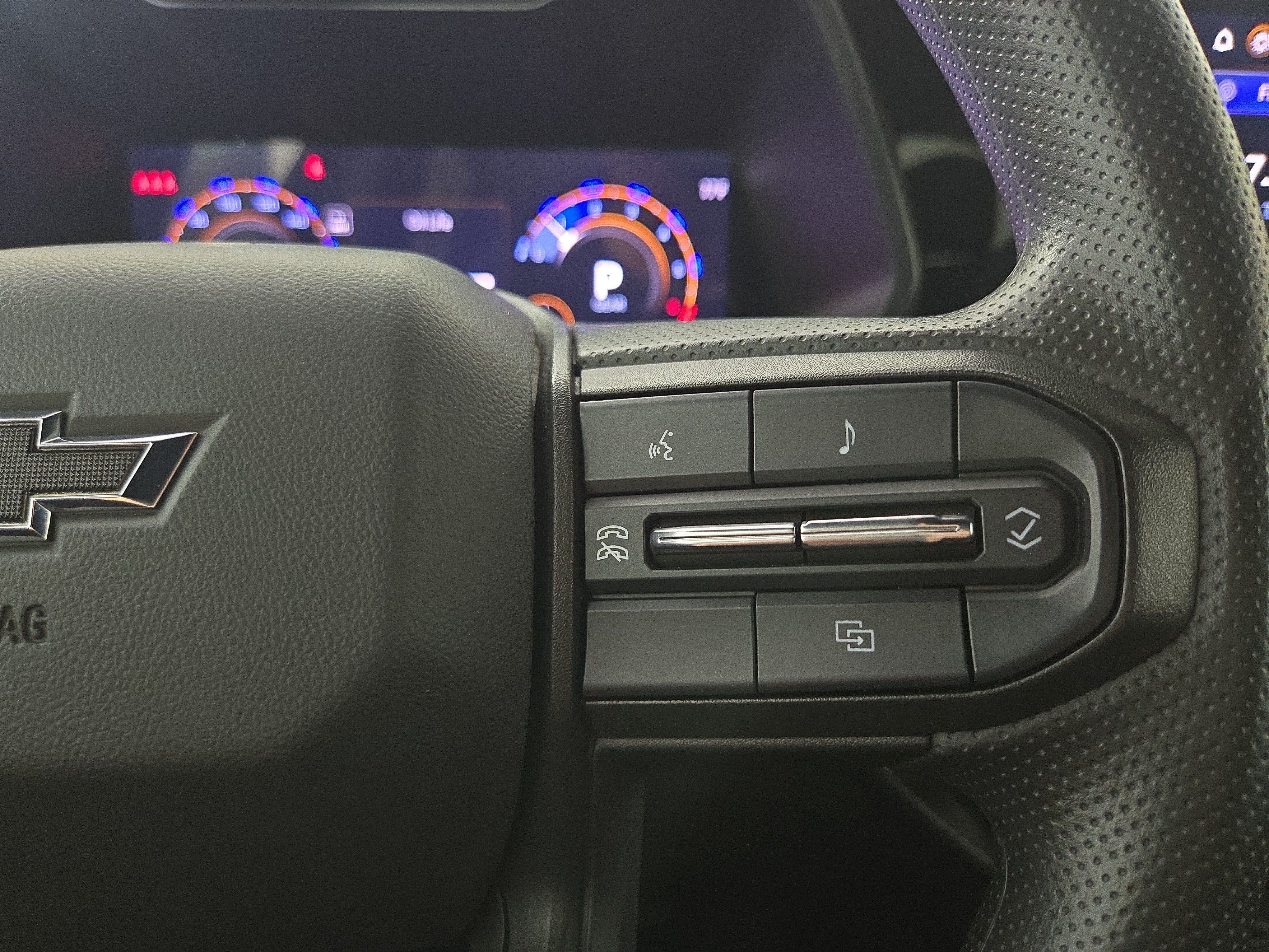 Certified 2024 Chevrolet Colorado Trail Boss w/ Advanced Trailering Package AWD/4WD image 16