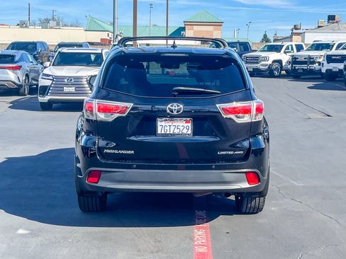 Used 2014 Toyota Highlander Limited Platinum image 3