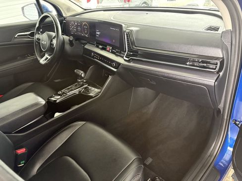 Certified 2025 Kia Sportage SX FWD image 12
