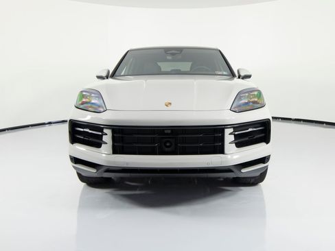 New 2026 Porsche Cayenne S image 13